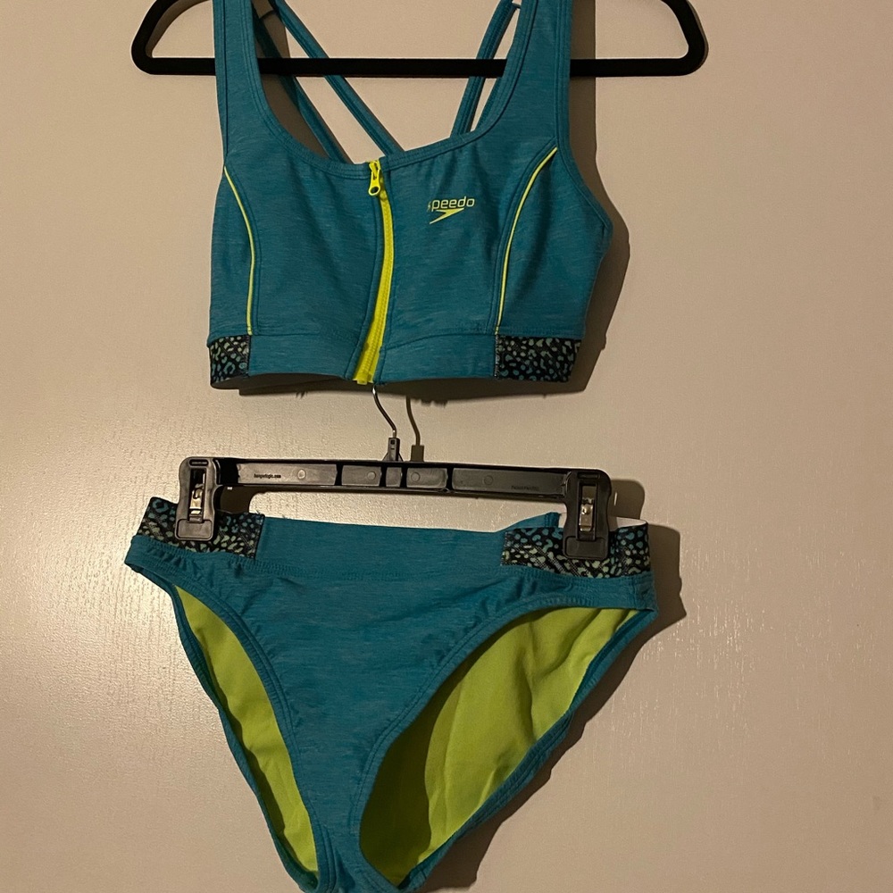 Bathing suit - Picture 2 of 2